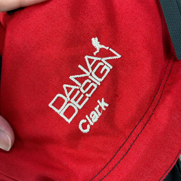 【Unisex OneSize レッド系】 1993 Dana Design ( デイナデザイン ) クラーク Clark ビンテージ オリジナル 入手困難 コーデュラナイロン USA製 バッグ ストレージ バックパック デイパック 容量【～29L】 z00060901  デイ