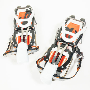 【OneSize ホワイト系】 Petzl ( ペツル ) バザック レバーロック ユニバーサル 12本爪ワンタッチ / セミワンタッチアイゼン スチール ウィンターギア クランポン アイゼン z00050501 クランポン アイゼン ウィンターギア - 【公式】2ndGEAR（セカンドギア）Webショップ【登山用品・アウトドア用品専門 買取販売店】