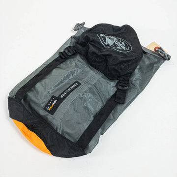 【XXS グレー系】 Sea To Summit ( シートゥーサミット ) ウルトラシル コンプレッション ドライサック 2.5L ナイロン バッグ ストレージ パッキングサック スタッフサック インナーポーチ z00051484 スタッフサック イン - 【公式】2ndGEAR（セカンドギア）Webショップ【登山用品・アウトドア用品専門 買取販売店】