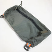 【OneSize グリーン系】 Mystery Ranch ( ミステリーランチ ) クイック アタッチ ゾイド バッグ Quick Attach Zoid Bag ナイロン 4L フォリッジ | Foliage 外付けポーチ バッグ ストレージ - 【公式】2ndGEAR(セカンドギア)Webショップ【登山用品・アウトドア用品専門 買取販売店】