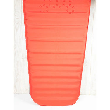 【OneSize レッド系】 Sea To Summit ( シートゥーサミット ) コンフォート プラス S.I. ラージ Comfort Plus S.I. L ポリエステル ST81070001 ダークレッド フォームマット マット スリーピングパッド スリ - 【公式】2ndGEAR（セカンドギア）Webショップ【登山用品・アウトドア用品専門 買取販売店】