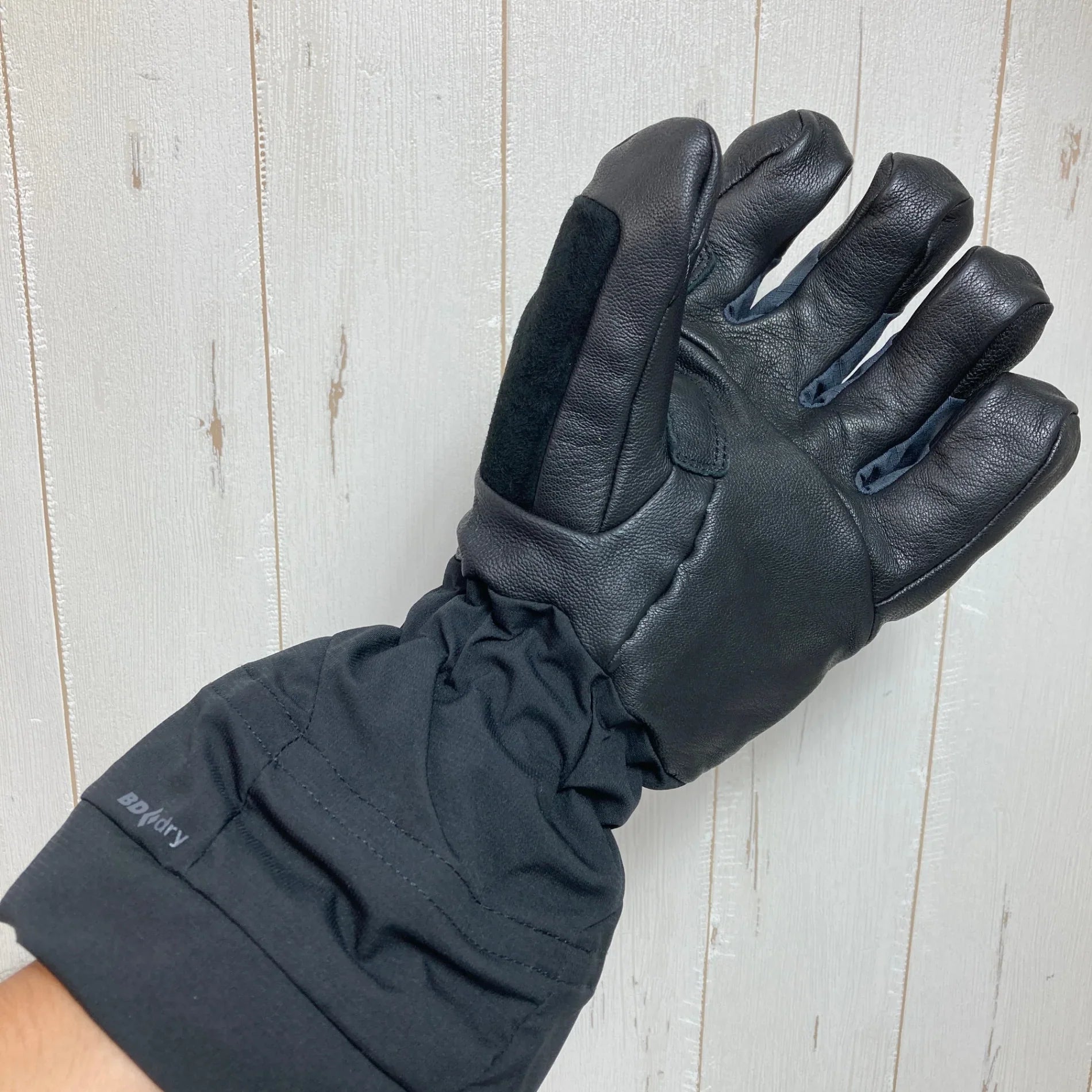 【M ブラック系】 Black Diamond ( ブラックダイヤモンド ) ソロイスト グローブ Soloist Glove ナイロン ウェア ウェア小物 グローブ 手袋 プリマロフト・ゴールド・インサレーション z00050272 グローブ 手袋 - 【公式】2ndGEAR（セカンドギア）Webショップ【登山用品・アウトドア用品専門 買取販売店】