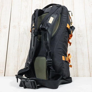 【Regular オレンジ系】 Arcteryx ( アークテリクス ) サイロ 30 Silo 30 バックパック 生産終了モデル 入手困難 5391 デイパック 容量【～29L】 バックパック バッグ ストレージ - 【公式】2ndGEAR（セカンドギア）Webショップ【登山用品・アウトドア用品専門 買取販売店】