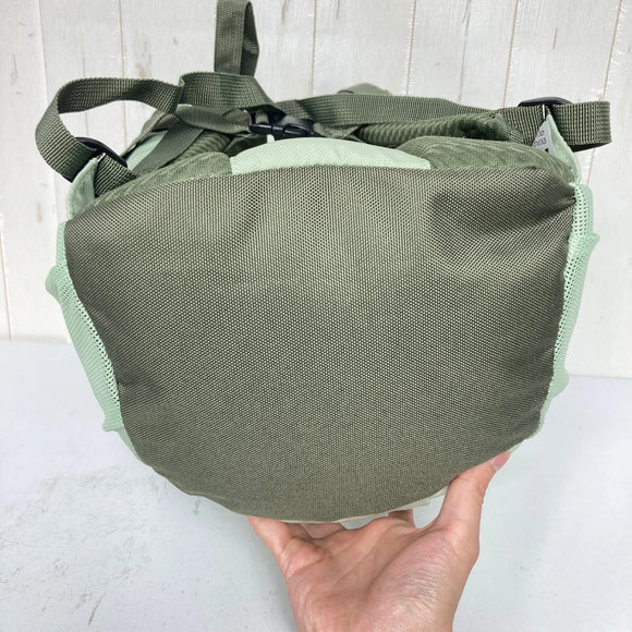 【Unisex OneSize グリーン系】 Quechua ( ケシュア ) ハイキング バックパック 20 バッグ ストレージ バックパック デイパック 容量【～29L】 z00058022  デイパック 容量【～29L】 バックパック バッグ ストレージ