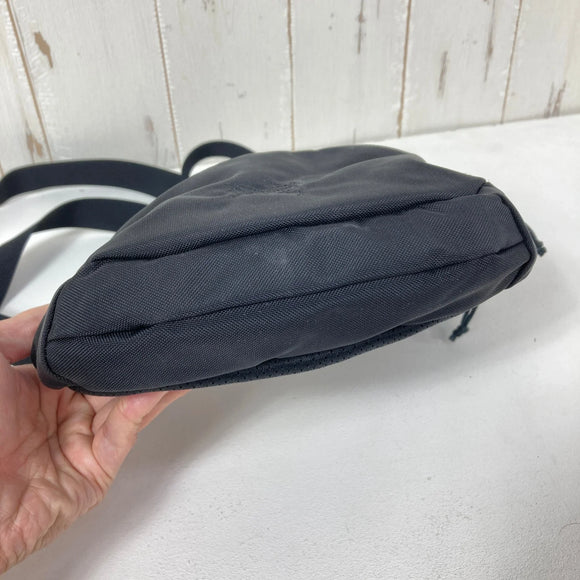 【OneSize ブラック系】 Arcteryx ( アークテリクス ) マカ 1 Maka 1 生産終了モデル 入手困難 ナイロン バッグ ストレージ サコッシュポーチ z00058664  サコッシュポーチ バッグ ストレージ