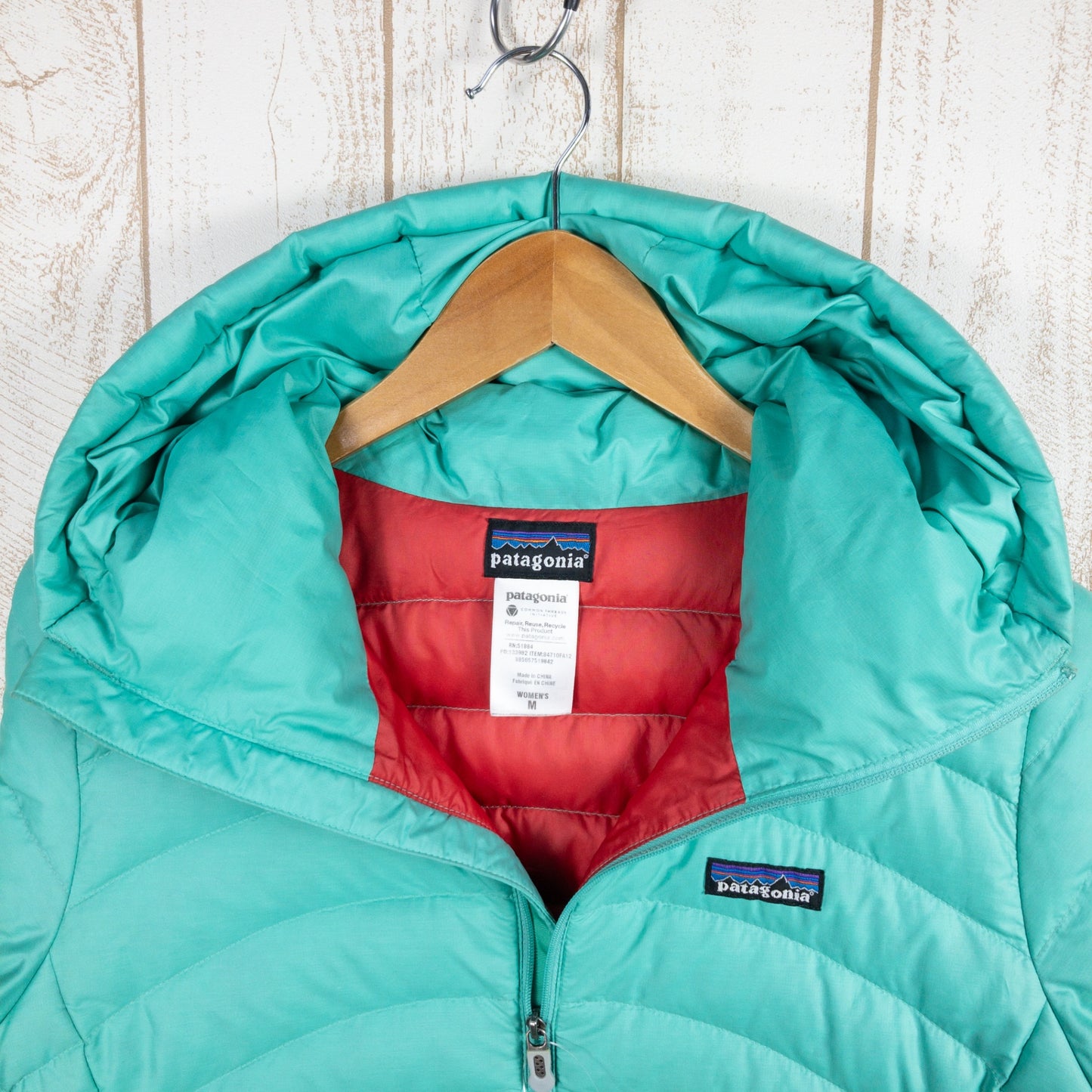 【Women's M グリーン系】 Patagonia ( パタゴニア ) ダウン セーター フーディ Down Sweater Hoody ダウン 84710 International Women's グリーン | Green | GRN ダウンインサレーション ア