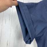 男款 Teton Bros Journey 衬衫，L 码，海军蓝。这款短袖合成尼龙衬衫非常适合用作内衣或上衣。产品编号：z00053739。