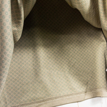 Columbia Lake Arrowhead Short Sleeve Tee, Men's Small, Beige. Polyester crew neck short sleeve tee.