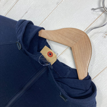 【Unisex M ネイビー系】 2022 Yamatomichi ( 山と道 ) 100% メリノ フーディ 100% Merino Hoody 中厚手 ハーフジップ カンガルーポケット メリノウール ウェア トップス インナー シャツ フーディ ウール z0006