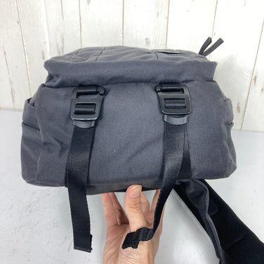 【OneSize ブラック系】 Jackwolfskin ( ジャックウルフスキン ) TRT 10 バッグ TRT 10 Bag ポリエステル バッグ ストレージ ショルダーバッグ z00057847  ショルダーバッグ バッグ ストレージ