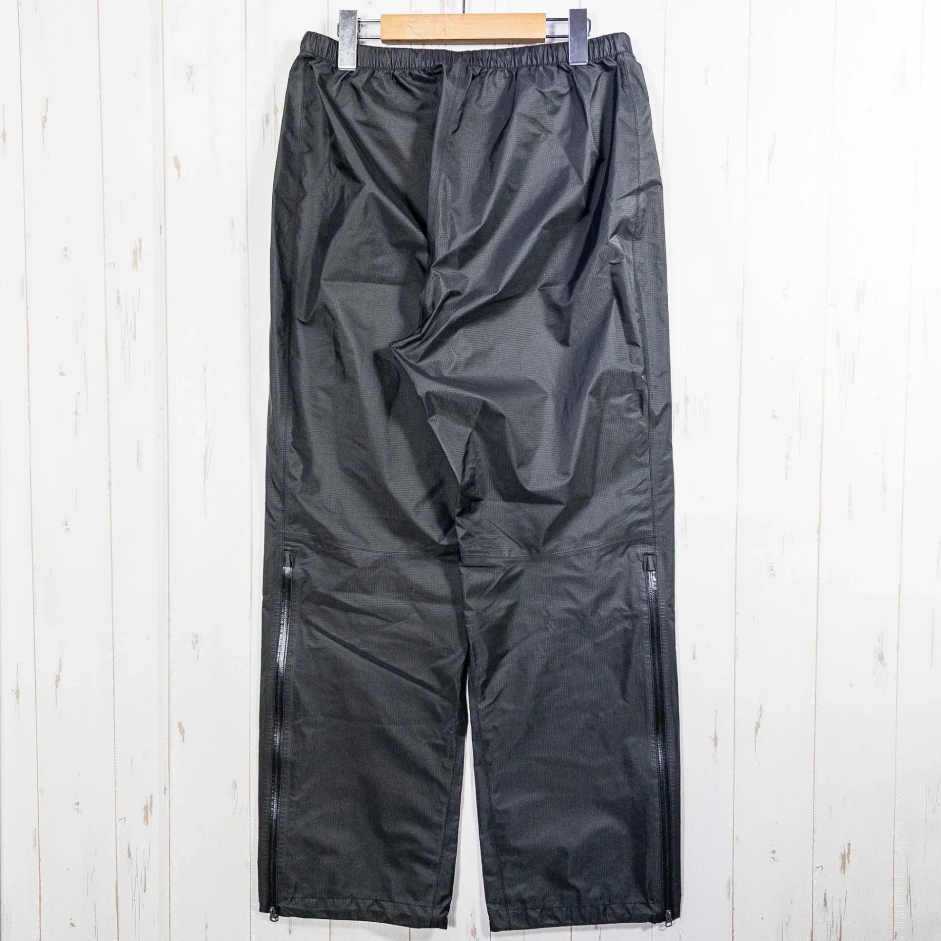 【Women's XL-Short グレー系】 Montbell ( モンベル ) ストームクルーザー パンツ ナイロン ウェア ボトムス ロングパンツ レインシェル GORE-TEX-3L ( ゴアテックス・3レイヤー ) z00052710 レインシェル ロングパンツ ボトム - 【公式】2ndGEAR（セカンドギア）Webショップ【登山用品・アウトドア用品専門 買取販売店】