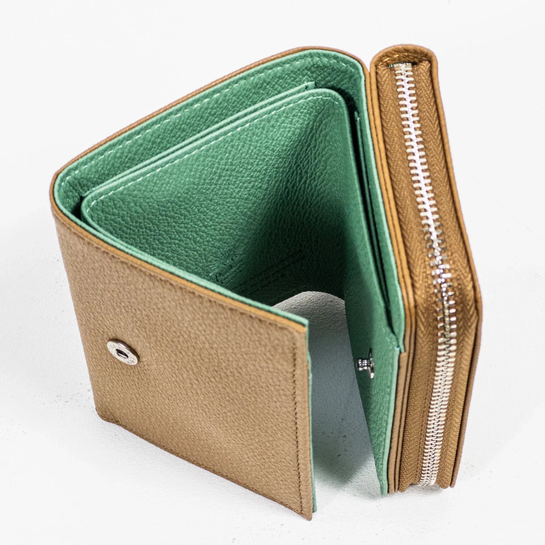 【OneSize ベージュ系】 Rawlow Mountain Works ( ロウロウマウンテンワークス ) ヒラリー ウォレット 01 Hillary Wallet 01 Coyote x Mint レザー バッグ ストレージ 財布 ウォレット z0005217 - 【公式】2ndGEAR（セカンドギア）Webショップ【登山用品・アウトドア用品専門 買取販売店】