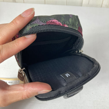 【OneSize グリーン系】 Gregory ( グレゴリー ) パデッド ケース M Padded Case M ガーデンタペストリー ナイロン バッグ ストレージ 外付けポーチ z00061465 ガーデンタペストリー 外付けポーチ バッグ ストレージ