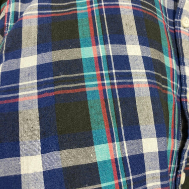 The North Face 男士 Maxi Fresh 衬衫，海军蓝，M 码。这款涤纶长袖衬衫非常适合作为内搭或上衣。采用合成纤维制成。产品代码：z00054259。