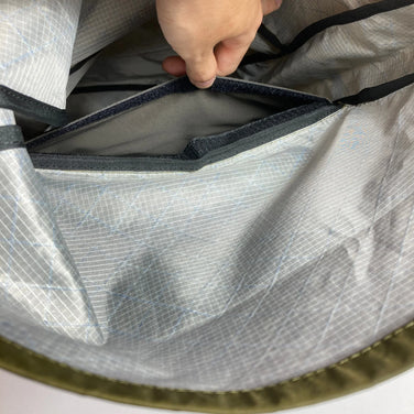 【OneSize グリーン系】 Okara ( オカラ ) ミッテン mitten オリーブ ナイロン バッグ ストレージ バックパック 容量【30L～54L】 ECO PAK EPX200 ( エコパック EPX200 ) z00052136 オリーブ 容量【30 - 【公式】2ndGEAR（セカンドギア）Webショップ【登山用品・アウトドア用品専門 買取販売店】