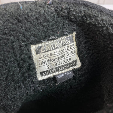 中性款 S 码（22.5-23.5 厘米）黑色 Caravan 雪地靴 SHC-7AG 亚洲中性款雪地靴