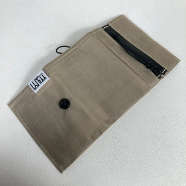 【OneSize ベージュ系】 Yamatabi ( 山旅 ) ダイニーマ製3つ折り軽量ウォレット ナイロン バッグ ストレージ 財布 ウォレット DCF ( ダイニーマ・コンポジット・ファブリック / キューベンファイバー ) z00054981  財布 ウォレッ