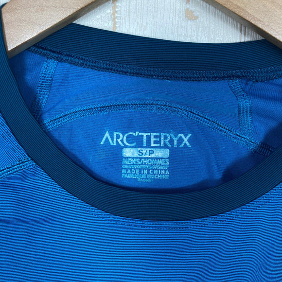 【Men's S ブルー系】 Arcteryx ( アークテリクス ) モータス クルー ショートスリーブ Motus Crew Short Sleeve Phasic SL 吸汗速乾 UPF25 フラットロックシーム ポリエステル ウェア トップス インナー シ