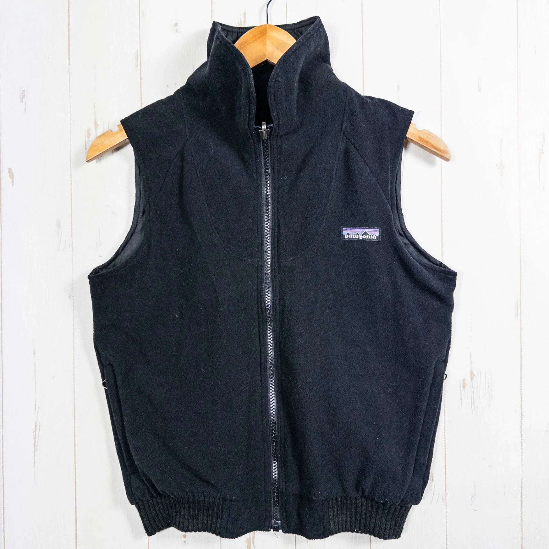 【Women's XS ブラック系】 2007 Patagonia ( パタゴニア ) デュアリティ ベスト Duality Vest BLK 生産終了モデル 入手困難 リバーシブル ポリエステル ウェア トップス ベスト フリース z00052384 BLK フリース - 【公式】2ndGEAR（セカンドギア）Webショップ【登山用品・アウトドア用品専門 買取販売店】