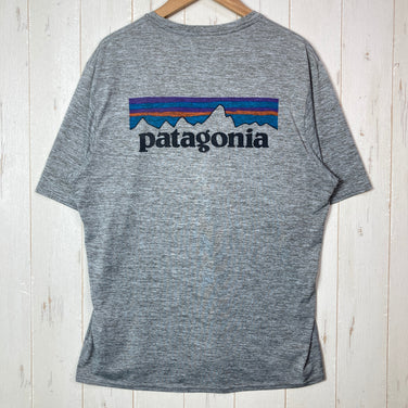 【Men's S グレー系】 2020 Patagonia ( パタゴニア ) キャプリーン クール デイリー グラフィック シャツ Capilene Cool Daily Graphic Shirt PLFE ポリエステル ウェア トップス インナー シャツ シ