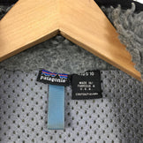 【Kid's 10 グレー系】 Patagonia ( パタゴニア ) キッズ レトロ エックス ベスト Retro X Vest 65560 International Kid's フリース ベスト トップス ウェア - 【公式】2ndGEAR（セカンドギア）Webショップ【登山用品・アウトドア用品専門 買取販売店】