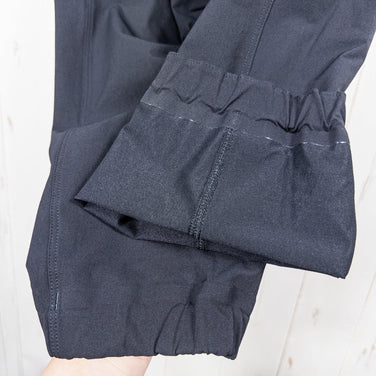 Arcteryx Gamma 男款慢跑裤，30码，黑色。这款尼龙软壳裤非常适合日常穿着。产品编号：z00053084。