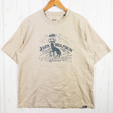 【Men's M ベージュ系】 Jackwolfskin ( ジャックウルフスキン ) ジェーピー ウォウ ピーク ウルフ ティー JP WHW PEAK WOLF T オーガニックコットン ウェア トップス インナー シャツ ショートスリーブTシャツ クルーネック - 【公式】2ndGEAR（セカンドギア）Webショップ【登山用品・アウトドア用品専門 買取販売店】