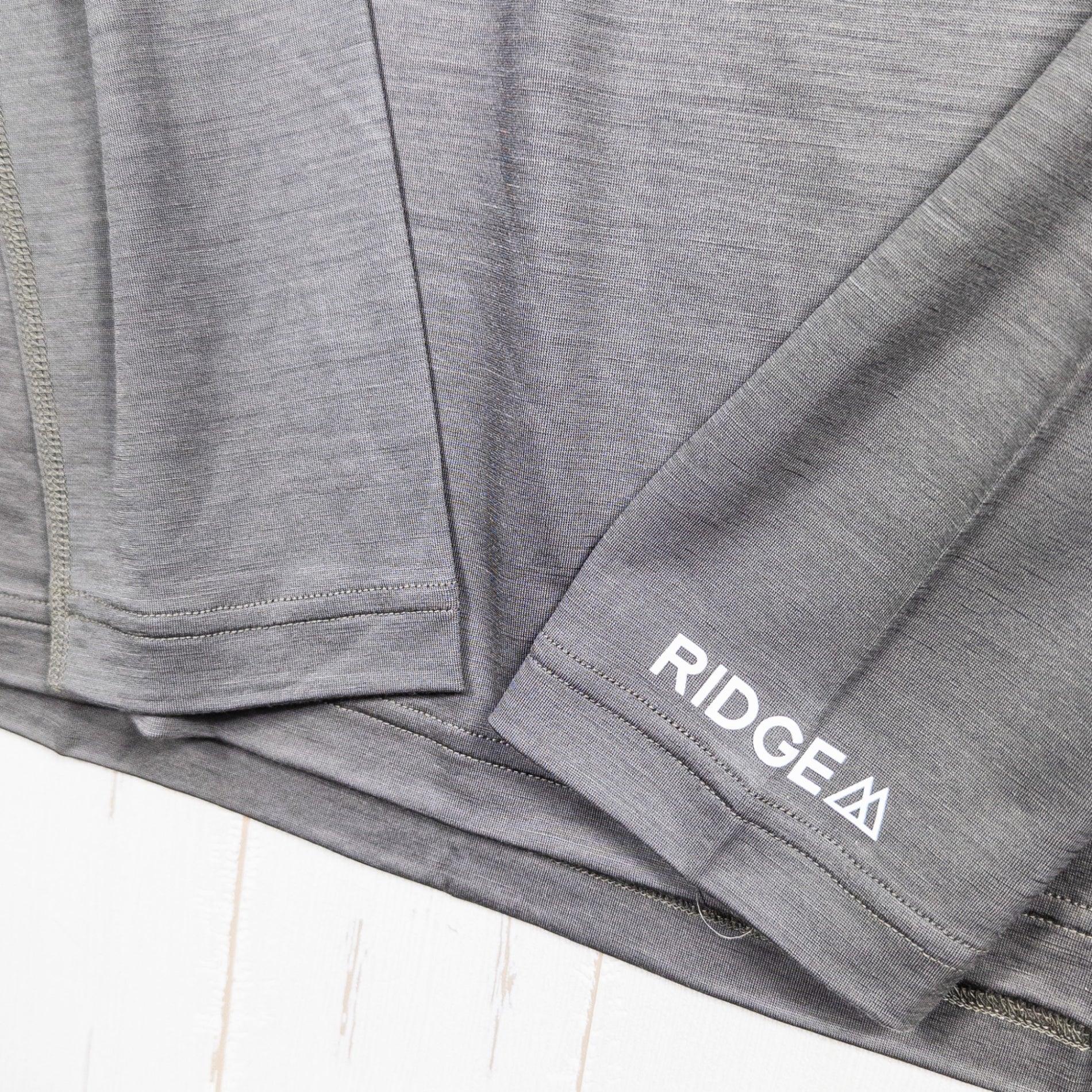 【Men's Ｓ グレー系】 Ridge Mountain Gear ( リッジマウンテンギア ) メリノ ベーシック ティー Merino Basic Tee Moss Gray メリノウール ウェア トップス インナー シャツ ロングスリーブTシャツ クルーネ - 【公式】2ndGEAR（セカンドギア）Webショップ【登山用品・アウトドア用品専門 買取販売店】