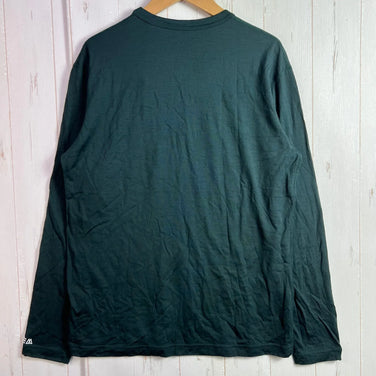 男士中号绿色 Ridge Mountain Gear 美利奴羊毛基础款长袖T恤。这款美利奴羊毛上衣非常适合作为内衣或长袖衫穿着。
