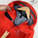 【Men's XS レッド系】 Arcteryx ( アークテリクス ) ベータ SV ジャケット メンズ Beta SV Jacket 入手困難 ナイロン ウェア トップス アウター ジャケット ハードシェル z00060382  ハードシェル アウター ジャケッ