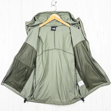 The North Face 燕尾服连帽衫，男款中号，绿色。尼龙防风夹克/外套 (z00053309)。