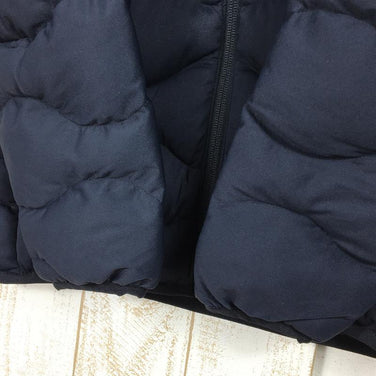 【Men's S ブラック系】 Peak Performance ( ピークパフォーマンス ) ヘリウム ストレッチ ライナー Helium Stretch Liner インサレーション ジャケット G68361004 International Men's 化繊 - 【公式】2ndGEAR（セカンドギア）Webショップ【登山用品・アウトドア用品専門 買取販売店】