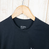 【Men's XS ブラック系】 Arcteryx ( アークテリクス ) キャプティブ アークワード ロングスリーブ Captive Arc Word Long Sleeve オーガニックコットン X000006544 Men's コットン ロングスリーブTシャツ - 【公式】2ndGEAR（セカンドギア）Webショップ【登山用品・アウトドア用品専門 買取販売店】