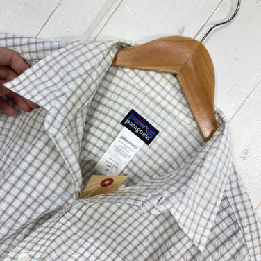 【Men's S ホワイト系】 2009 Patagonia ( パタゴニア ) ショートスリーブ パッカーウェア シャツ Short Sleeved Packerwear Shirts ELW 生産終了モデル 入手困難 ウェア トップス インナー シャツ ショート
