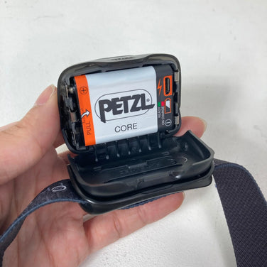 【OneSize ブラック系】 Petzl ( ペツル ) アクティック コア 350 Actik Core 350 ライティングギア ヘッドランプ z00058508  ヘッドランプ ライティングギア