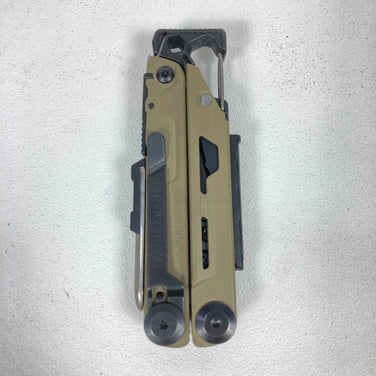 【OneSize ベージュ系】 Leatherman ( レザーマン ) シグナル Signal Coyote キャンピングギア 刃物 マルチツール z00053052 Coyote マルチツール 刃物 キャンピングギア