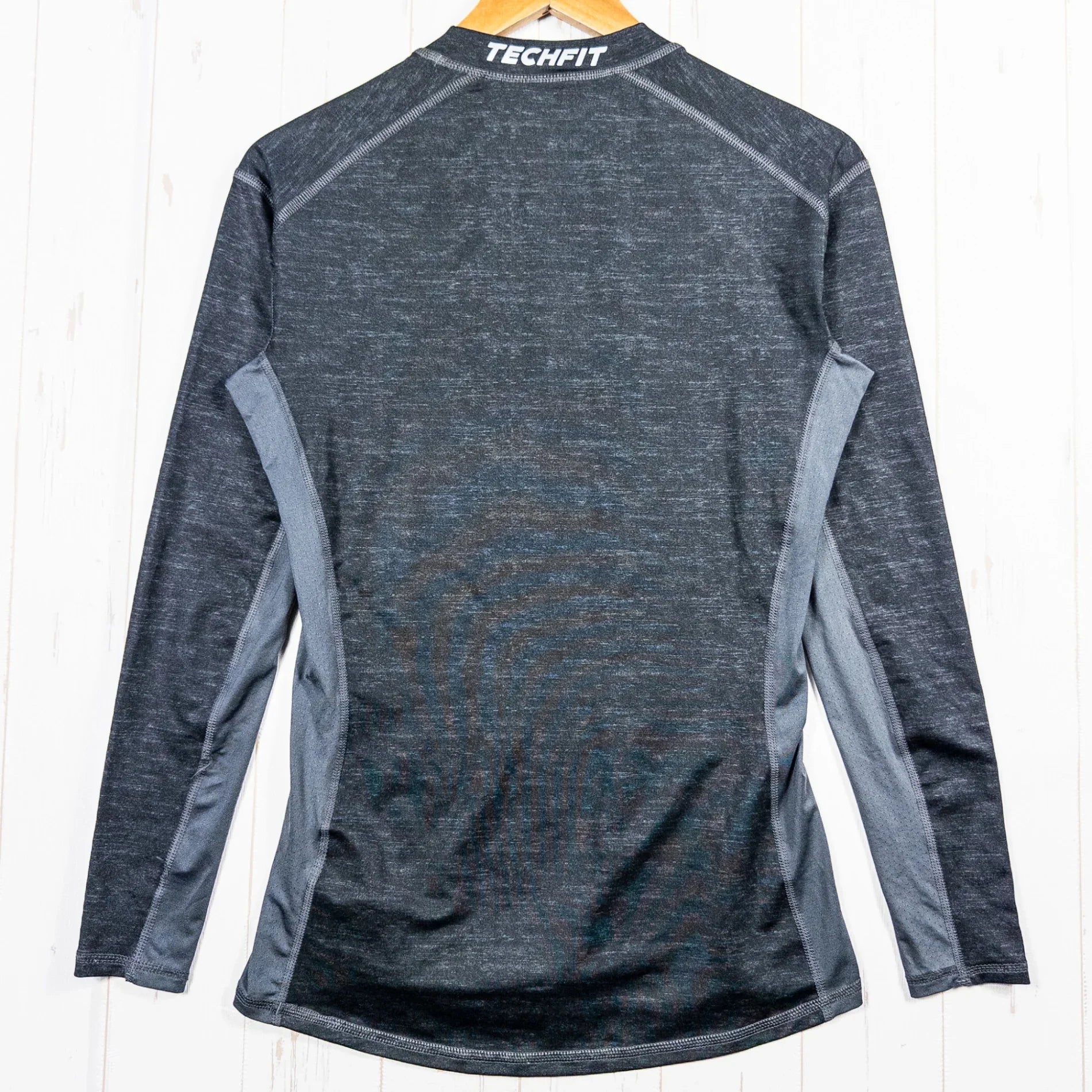 【Men's O グレー系】 Adidas ( アディダス ) テックフィット ベース ロングスリーブ Techfit Base Long Sleeve ポリエステル ウェア トップス インナー シャツ ロングスリーブTシャツ クルーネック 化繊 z0005225 - 【公式】2ndGEAR（セカンドギア）Webショップ【登山用品・アウトドア用品専門 買取販売店】