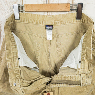 【Men's 32 ベージュ系】 2013 Patagonia ( パタゴニア ) コード パンツ ( ショート ) Cord Pants - Short 入手困難 コーデュロイ オーガニックコットン ウェア ボトムス ロングパンツ コットン z00050983 コ - 【公式】2ndGEAR（セカンドギア）Webショップ【登山用品・アウトドア用品専門 買取販売店】