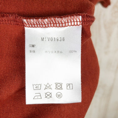 【Men's S オレンジ系】 Millet ( ミレー ) アドベンチャー ハウス Tシャツ Adventure House TShirt ポリエステル MIV01936 Men's ショートスリーブTシャツ クルーネック インナー シャツ トップス ウェア - 【公式】2ndGEAR（セカンドギア）Webショップ【登山用品・アウトドア用品専門 買取販売店】