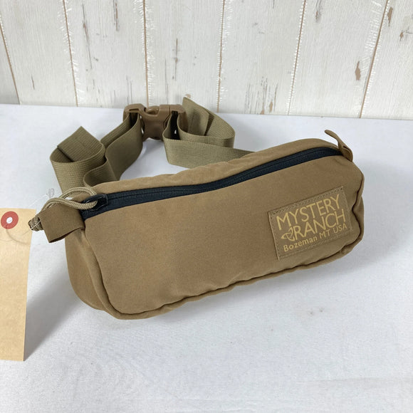 【Unisex OneSize ベージュ系】 Mystery Ranch ( ミステリーランチ ) フォーリッジャー ヒップサック Forager Hip Sack COYOTE 生産終了モデル 入手困難 500D コーデュラ 1.5L USA製 ナイロン バッグ ストレージ ウ