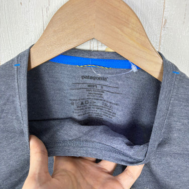 【Men's S ネイビー系】 2015 Patagonia ( パタゴニア ) ショートスリーブ ナイン トレイルズ シャツ S/S Nine Trails Shirt ポリエステル ウェア トップス インナー シャツ ショートスリーブTシャツ クルーネック 化繊