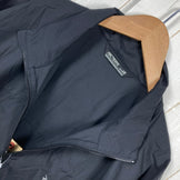 Arcteryx 男士 Squamish 夹克，L 码，黑色。尼龙防风外套上衣（z00054008）。