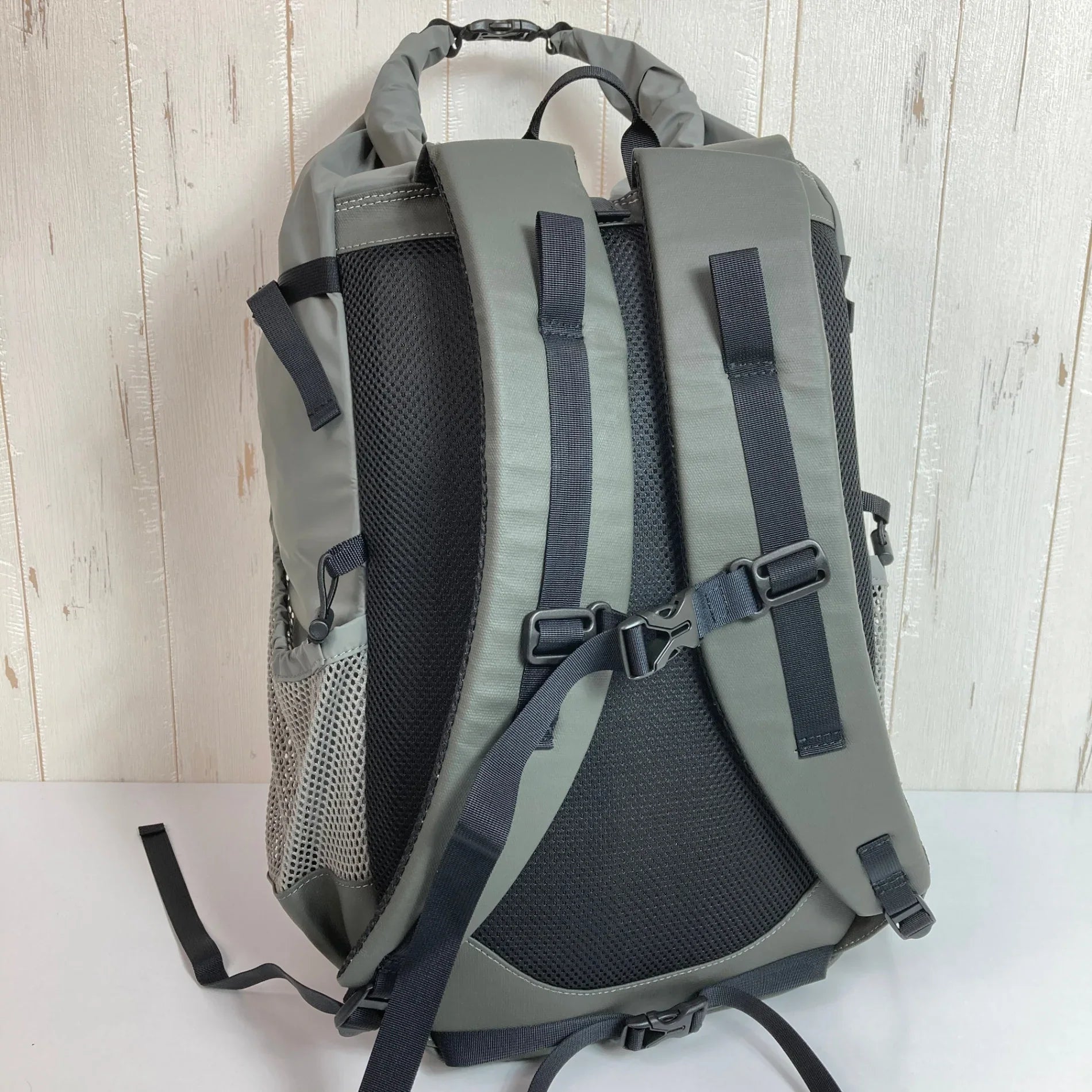 【OneSize グレー系】 holo（ホロ） オーブエム Orb M ナイロン バッグ ストレージ バックパック デイパック 容量【～29L】 z00052138 デイパック 容量【～29L】 バックパック バッグ ストレージ - 【公式】2ndGEAR（セカンドギア）Webショップ【登山用品・アウトドア用品専門 買取販売店】