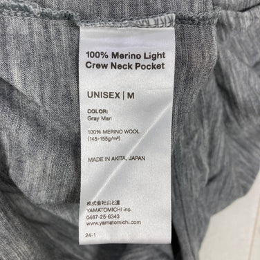 【Unisex M グレー系】 2024 Yamatomichi ( 山と道 ) 100% メリノ ライト クルーネック ポケット 100% Merino Light Crew Neck Pocket Gray Marl メリノウール100% 低温乾燥機対応 日本製