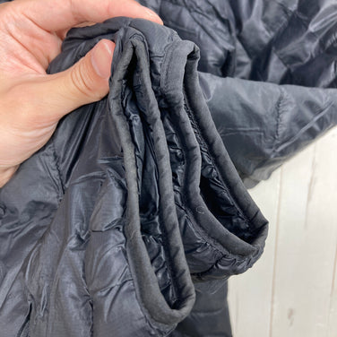 【Men's M ブラック系】 2019 Patagonia ( パタゴニア ) マクロ パフ フーディ Macro Puff Hoody 生産終了モデル 入手困難 化繊ダウン ウェア トップス アウター ジャケット 化繊インサレーション z00059247  化繊