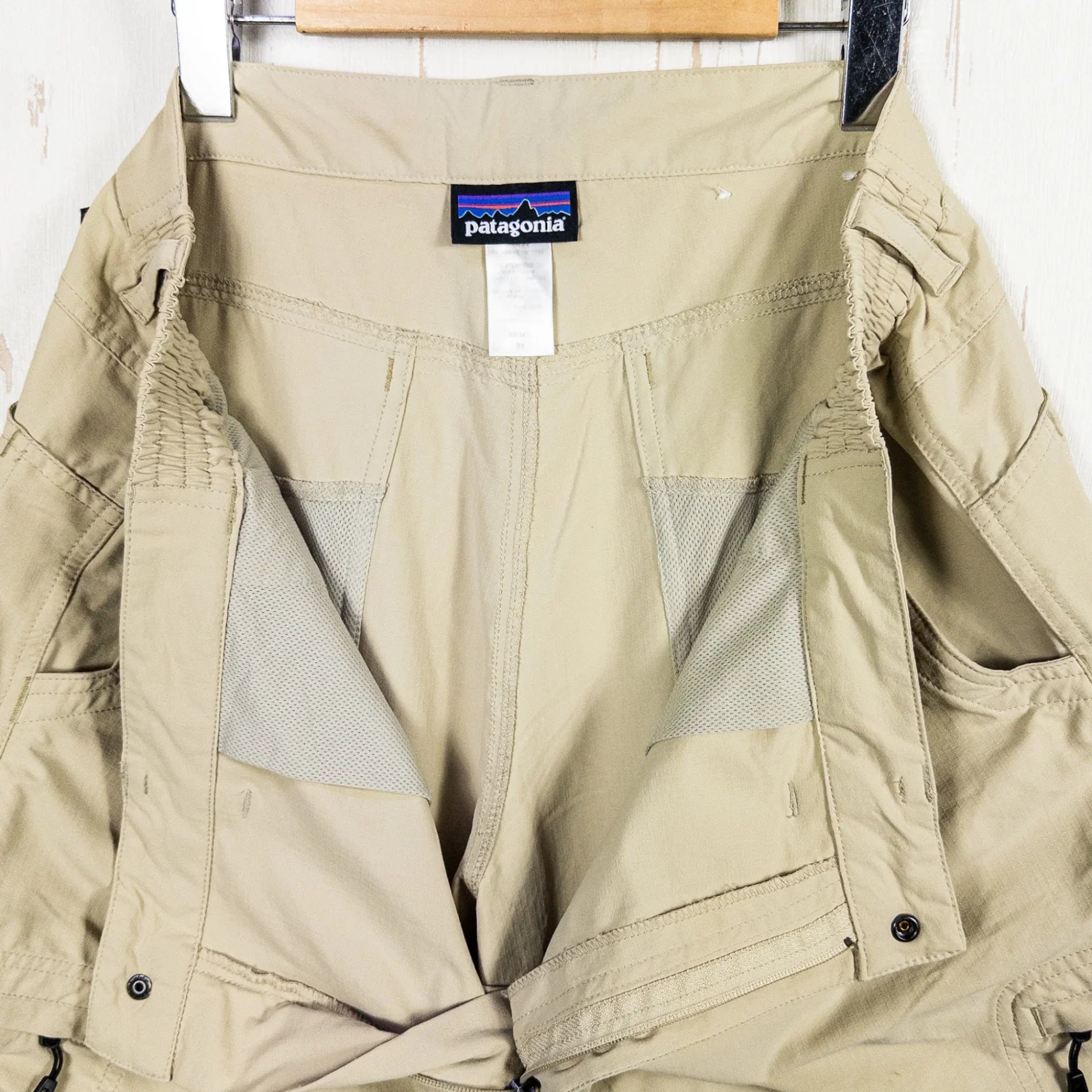 【Men's 38 ベージュ系】 2014 Patagonia ( パタゴニア ) ノマダー ジップオフ パンツ Nomader Zip-Off Pants ELKH ナイロン ウェア ボトムス ロングパンツ z00052490 ELKH ロングパンツ ボトムス - 【公式】2ndGEAR（セカンドギア）Webショップ【登山用品・アウトドア用品専門 買取販売店】
