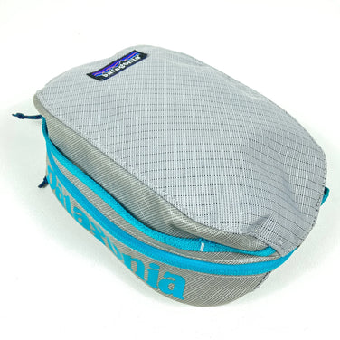 [One Size Gray] 2016 Patagonia Black Hole Cube Small Polyester Storage Bag with External Pouch (z00054456)