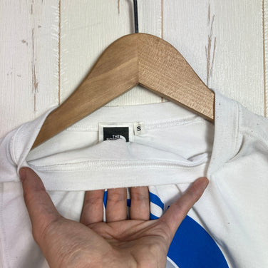 【Men's S ホワイト系】 The North Face ( ザ・ノースフェイス ) ロングスリーブ カラフル ロゴ ティー L/S COLORFUL LOGO TEE ポリエステル ウェア トップス インナー シャツ ロングスリーブTシャツ クルーネック 化繊