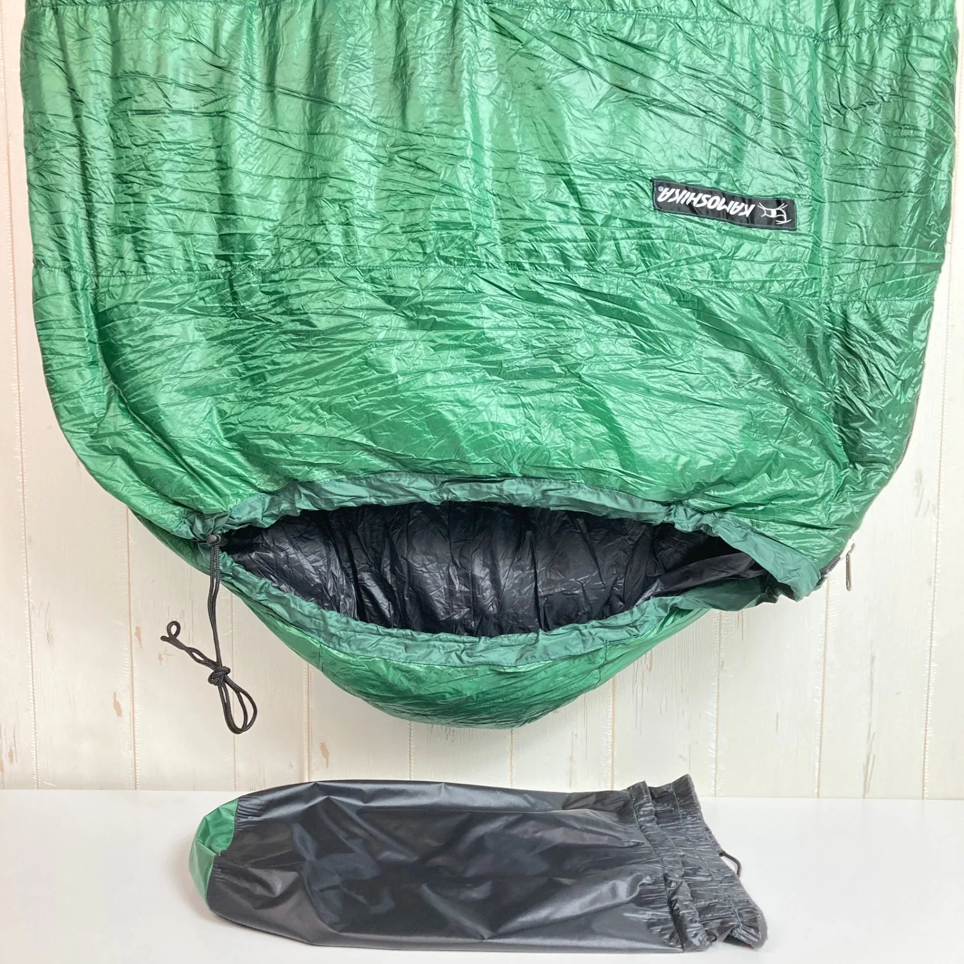 【OneSize グリーン系】 Nanga ( ナンガ ) カモシカオリジナルシュラフ 500 UDD ロング GRN カモシカスポーツ 別注モデル ダウン スリーピングシステム 寝袋 ダウンシュラフ z00052483 GRN ダウンシュラフ 寝袋 スリーピングシ - 【公式】2ndGEAR（セカンドギア）Webショップ【登山用品・アウトドア用品専門 買取販売店】