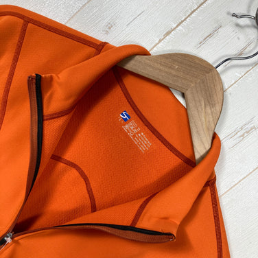 【Men's L オレンジ系】 Finetrack ( ファイントラック ) フラッドラッシュ ジップネック Flad Rush Zip Neck ポリエステル ウェア トップス インナー シャツ ロングスリーブシャツ 化繊 z00060178  化繊 ロングスリー